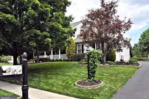 404 English Ivy Dr, Warrington, PA 18976 - Photo 3
