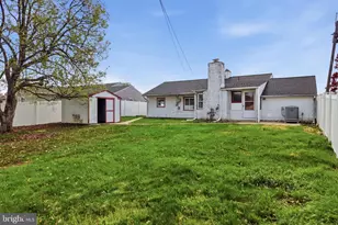 284 N Olds Blvd, Fairless Hills, PA 19030 - Photo 25