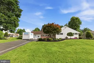 78 Forsythia Dr N, Levittown, PA 19056 - Photo 1