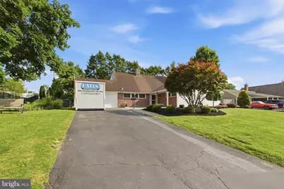 78 Forsythia Drive N, Levittown, PA 19056 - Photo 5