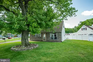 587 Arbor Rd, Morrisville, PA 19067 - Photo 5