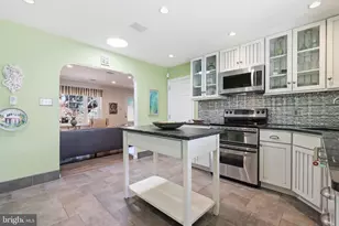 750 Sweetbriar Dr, Warminster, PA 18974 - Photo 9
