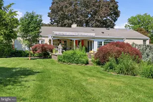 750 Sweetbriar Dr, Warminster, PA 18974 - Photo 37