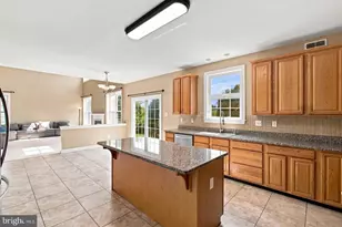 4 Hartfeld Rd, Newtown, PA 18940 - Photo 11