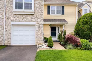 432 Revere Dr, Southampton, PA 18966 - Photo 1