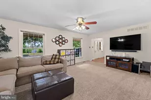 126 Pennswood Dr, Newtown, PA 18940 - Photo 5