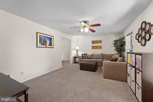 126 Pennswood Dr, Newtown, PA 18940 - Photo 3