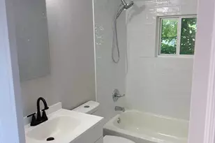 44 Tinsel Rd, Levittown, PA 19056 - Photo 19