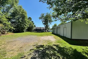 225 Centre St, Langhorne, PA 19047 - Photo 23