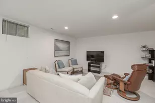 28 Tankard Ln, Washington Crossing, PA 18977 - Photo 35