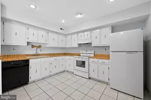 1116 Bromley Ct, Bensalem, PA 19020 - Photo 9