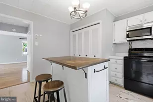 392 Rutgers Ct, Bensalem, PA 19020 - Photo 9
