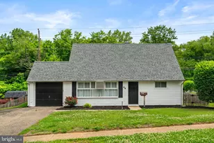 44 Quickset Rd, Levittown, PA 19057 - Photo 1