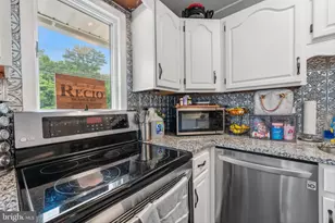 44 Quickset Rd, Levittown, PA 19057 - Photo 7