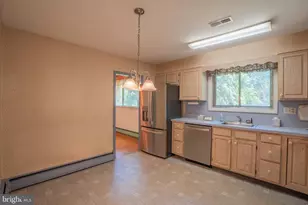 14 Lower Hilltop Rd, Yardley, PA 19067 - Photo 13