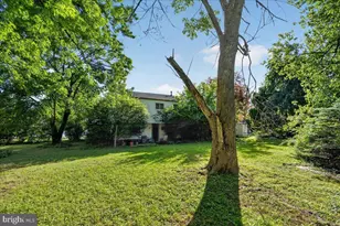 1404 Hampton Ln, Warminster, PA 18974 - Photo 47