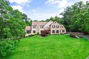500 Deerfield Ln, Doylestown, PA 18901 - Photo 5