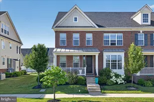 4858 W Blossom Dr, Doylestown, PA 18902 - Photo 3