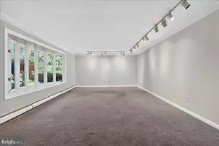 73 Shady Grove Cir, Doylestown, PA 18901 - Photo 25
