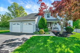 2125 Robin Dr, Warrington, PA 18976 - Photo 1