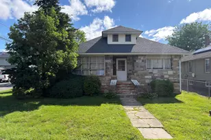 849 Edgewood Ave, Bensalem, PA 19020 - Photo 1