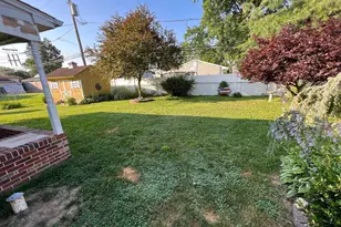 24 Indian Park Rd, Levittown, PA 19057 - Photo 5