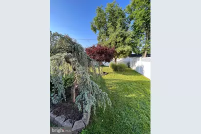 24 Indian Park Road, Levittown, PA 19057 - Photo 3