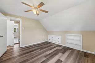 9 Rustleaf Ln, Levittown, PA 19055 - Photo 19