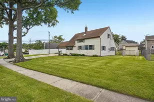9 Rustleaf Ln, Levittown, PA 19055 - Photo 39