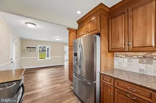 9 Rustleaf Ln, Levittown, PA 19055 - Photo 27
