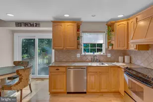 202 Woodspring Cir, Doylestown, PA 18901 - Photo 13