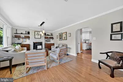 389 W Palmer Street, Morrisville, PA 19067 - Photo 9
