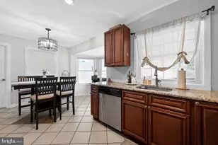 88 Cobalt Cross Rd, Levittown, PA 19057 - Photo 11