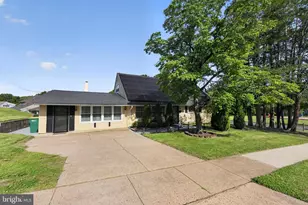 88 Cobalt Cross Rd, Levittown, PA 19057 - Photo 5