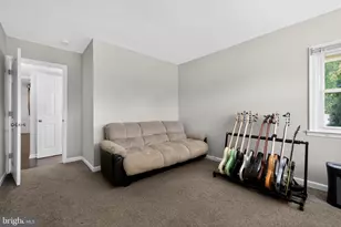 88 Cobalt Cross Rd, Levittown, PA 19057 - Photo 21