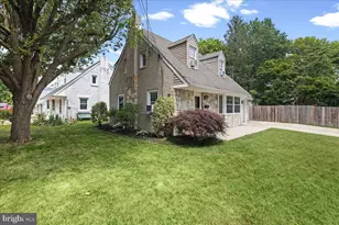 2083 Palmer Ave, Bristol, PA 19007 - Photo 3