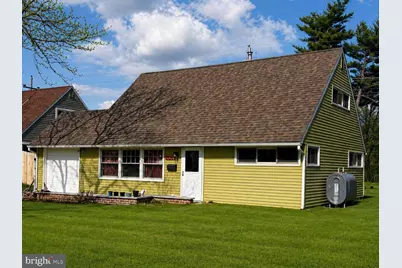 204 Kenwood S, Levittown, PA 19055 - Photo 1