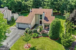 103 Grove Cir, Chalfont, PA 18914 - Photo 3