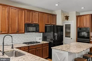 2818 Mountain Laurel Dr, Furlong, PA 18925 - Photo 23