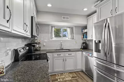 190 Northpark Drive, Levittown, PA 19054 - Photo 13