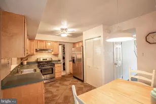 3237 Farragut Ct, Bensalem, PA 19020 - Photo 7