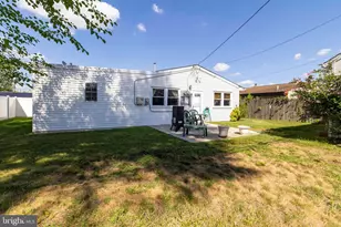 2513 Laurel Dr, Bristol, PA 19007 - Photo 15