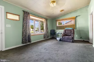 2513 Laurel Dr, Bristol, PA 19007 - Photo 33