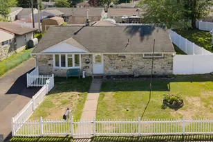 2513 Laurel Dr, Bristol, PA 19007 - Photo 9