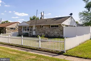 2513 Laurel Dr, Bristol, PA 19007 - Photo 7