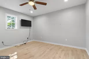 2513 Laurel Dr, Bristol, PA 19007 - Photo 49