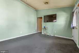 2513 Laurel Dr, Bristol, PA 19007 - Photo 31
