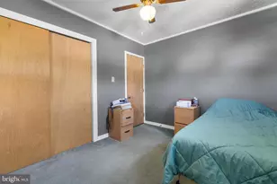 2513 Laurel Dr, Bristol, PA 19007 - Photo 47