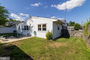 2513 Laurel Dr, Bristol, PA 19007 - Photo 19