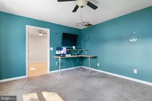 2513 Laurel Dr, Bristol, PA 19007 - Photo 41